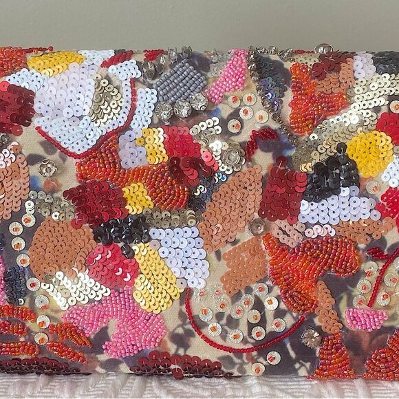 Lulus Earthly Gardens Beige Sequined Beaded Embellished Clutch - Picture 6 of 10